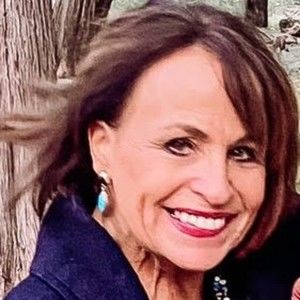 Meet your Posher, Dana